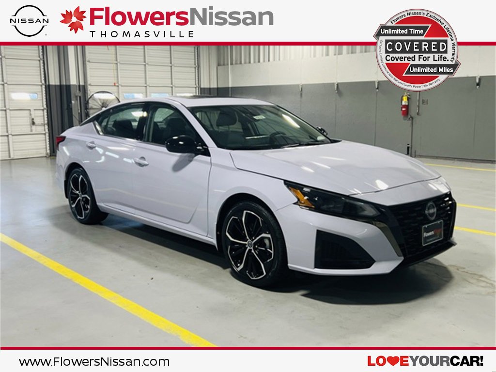 New 2025 Nissan Altima 2.5 SR w/ SR Premium Package image 1