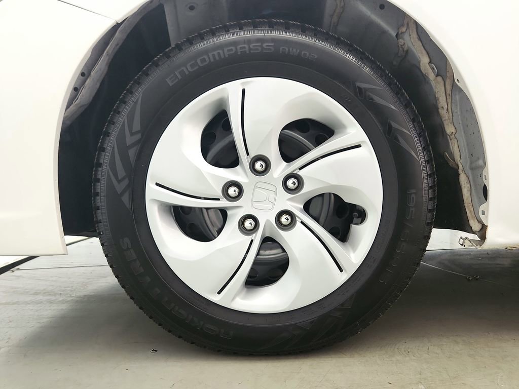 Used 2022 Audi e-tron Premium Plus image 60
