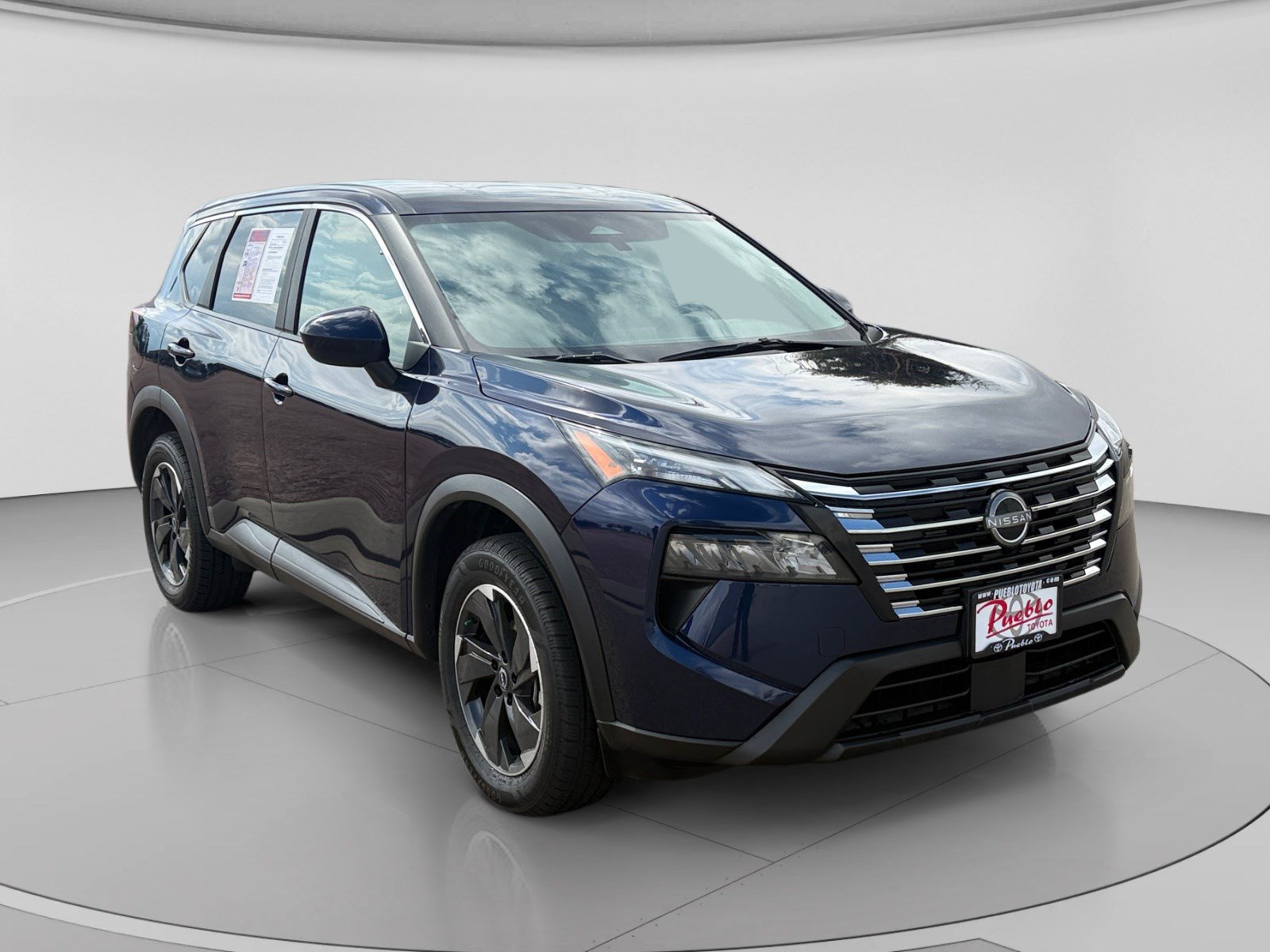 Used 2025 Nissan Rogue SV AWD/4WD image 7