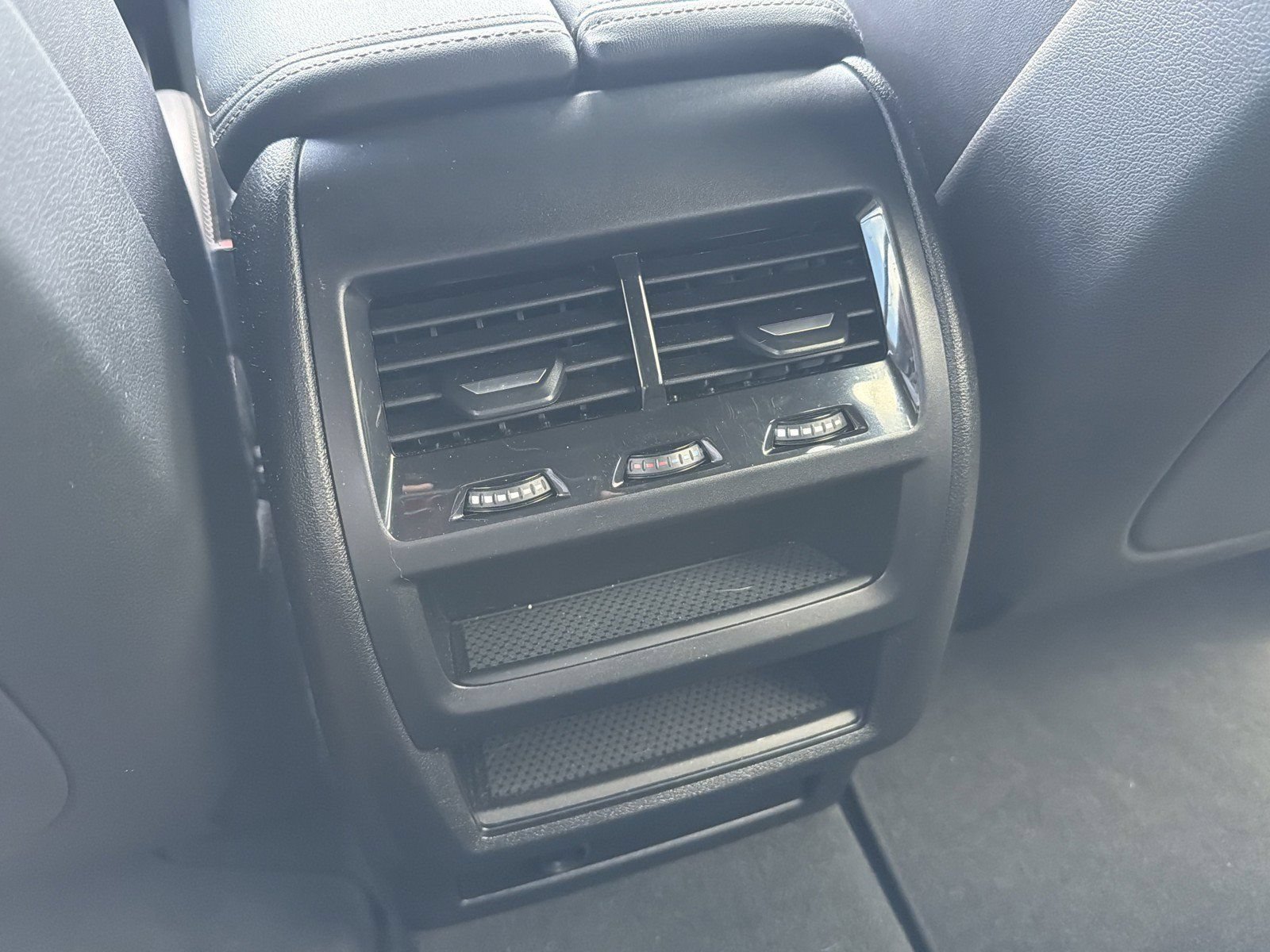 Used 2024 BMW X5 sDrive40i w/ M Sport Package RWD image 18