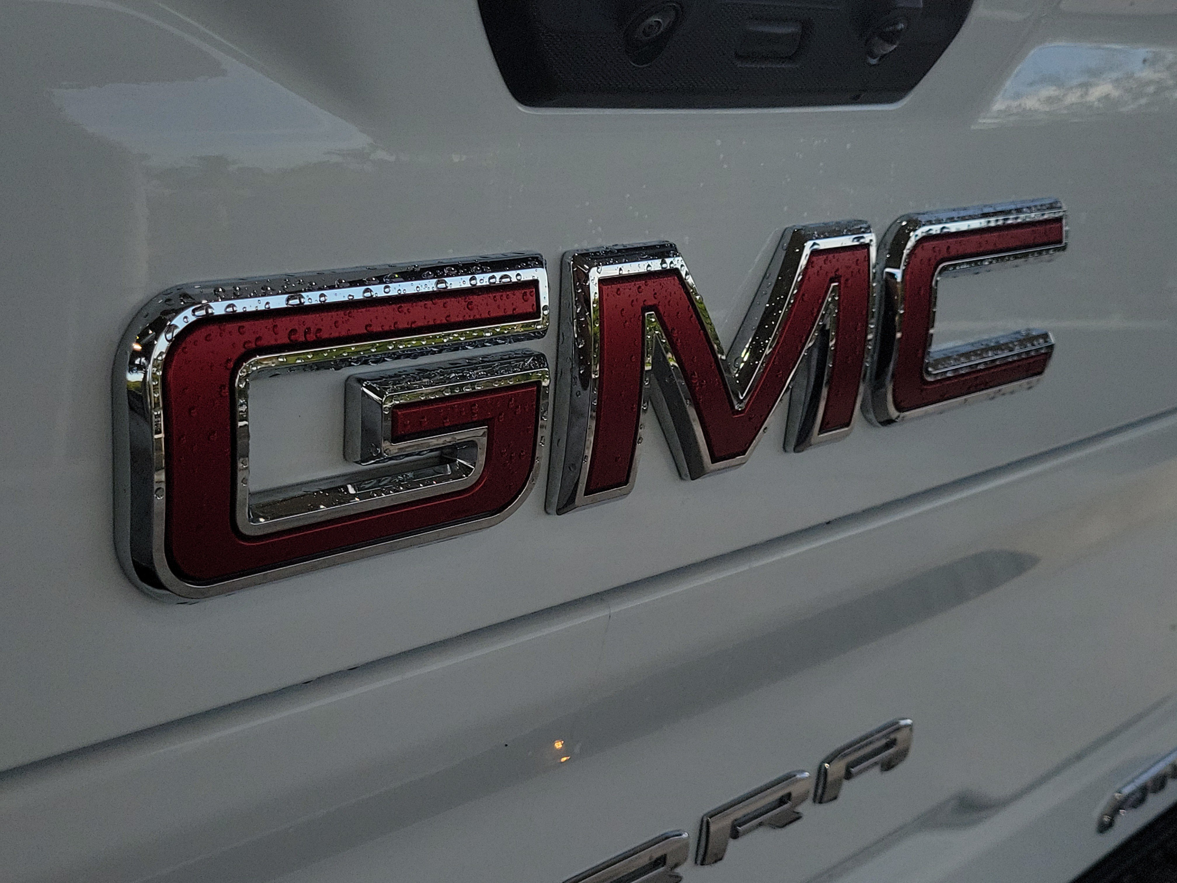 Used 2025 GMC Sierra 2500 AT4 AWD/4WD image 6