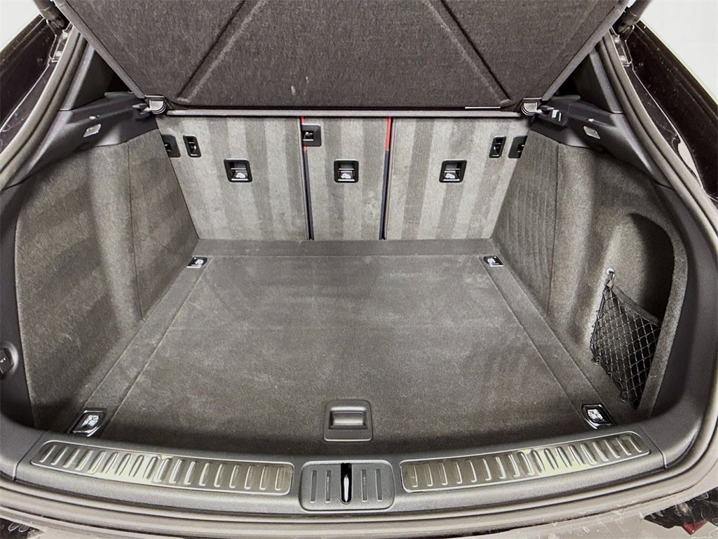 Used 2025 Porsche Macan image 28