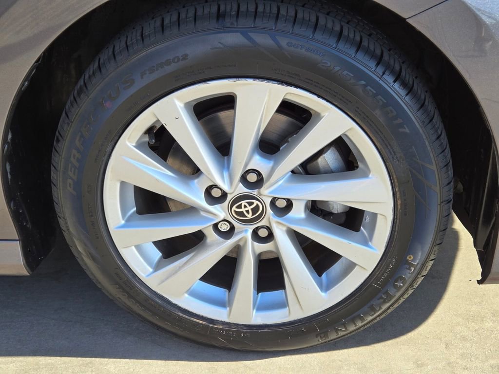 Used 2023 Toyota Camry LE FWD image 8