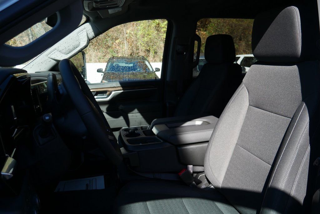 New 2026 Chevrolet Silverado 2500 LT w/ Snow Plow Prep/Camper Package image 9