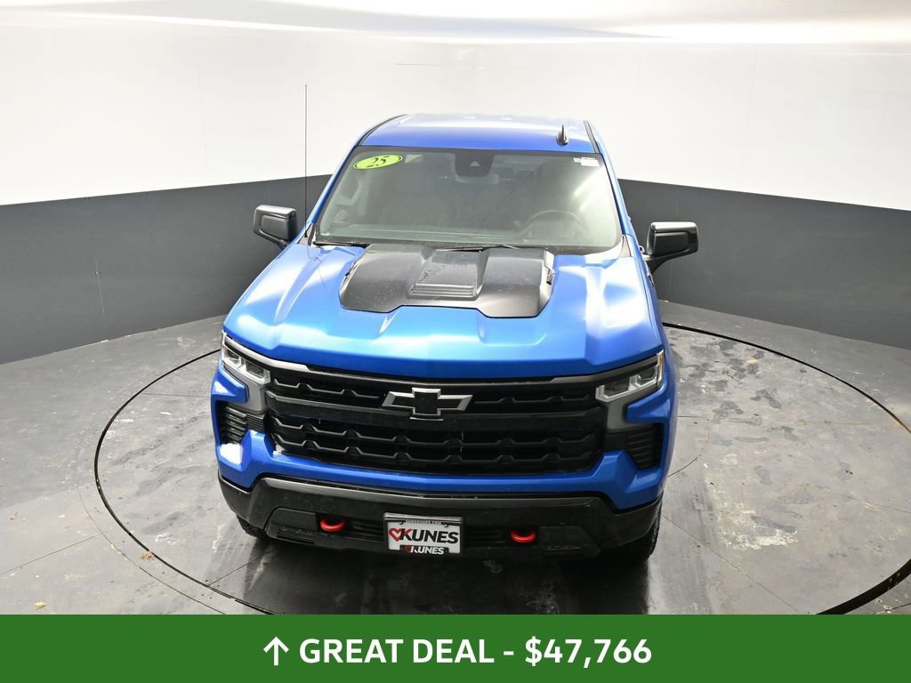 Used 2025 Chevrolet Silverado 1500 LT Trail Boss w/ LPO, Dark Essentials Package image 44