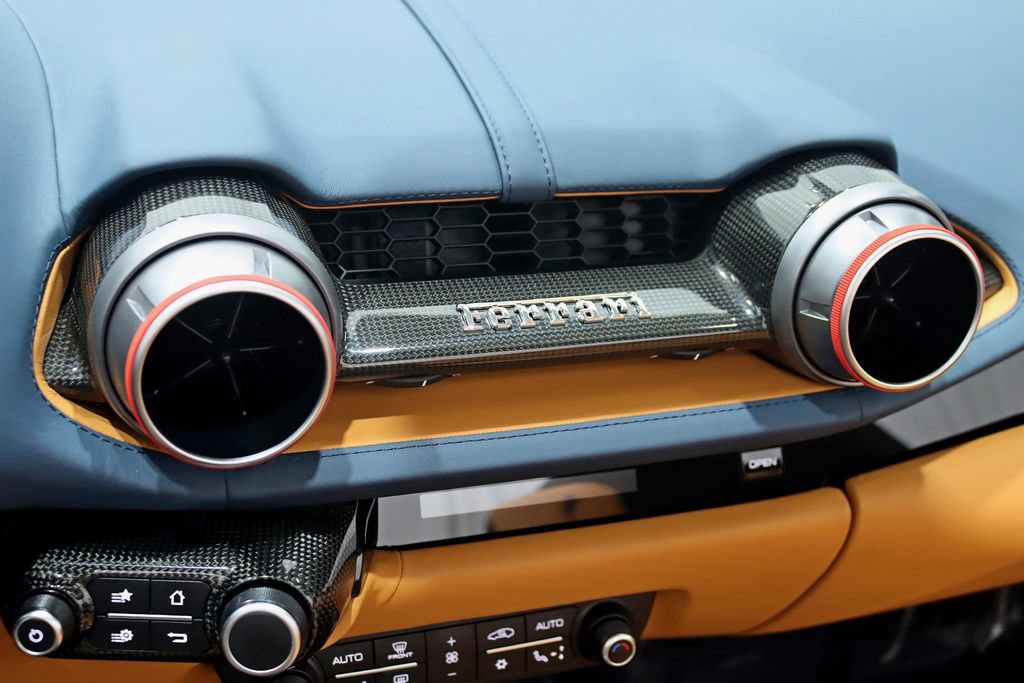Used 2021 Ferrari 812 GTS RWD image 34