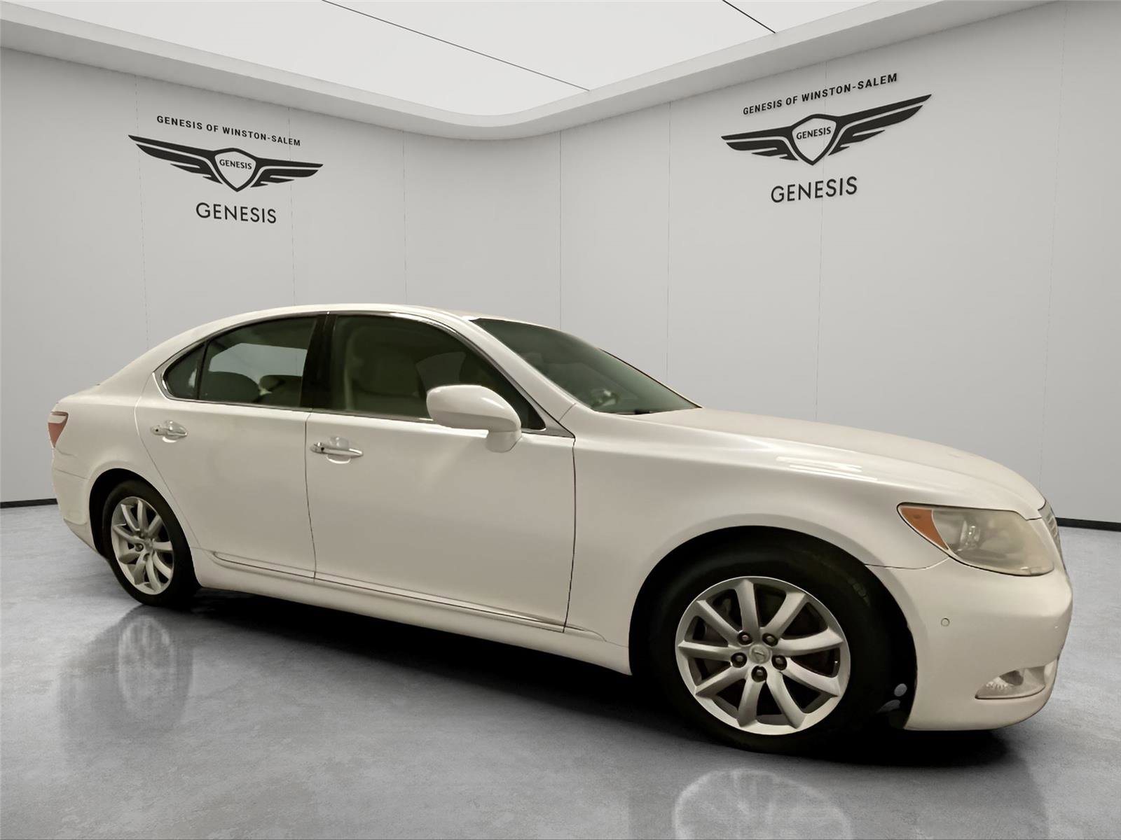 Used 2007 Lexus LS 460 RWD image 7
