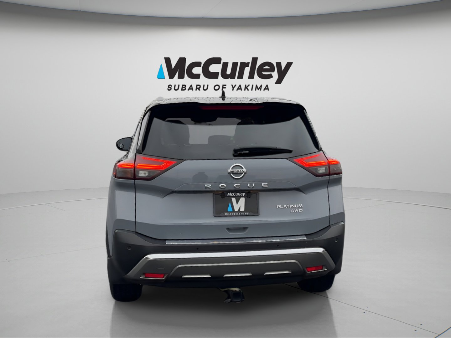 Used 2021 Nissan Rogue Platinum image 4