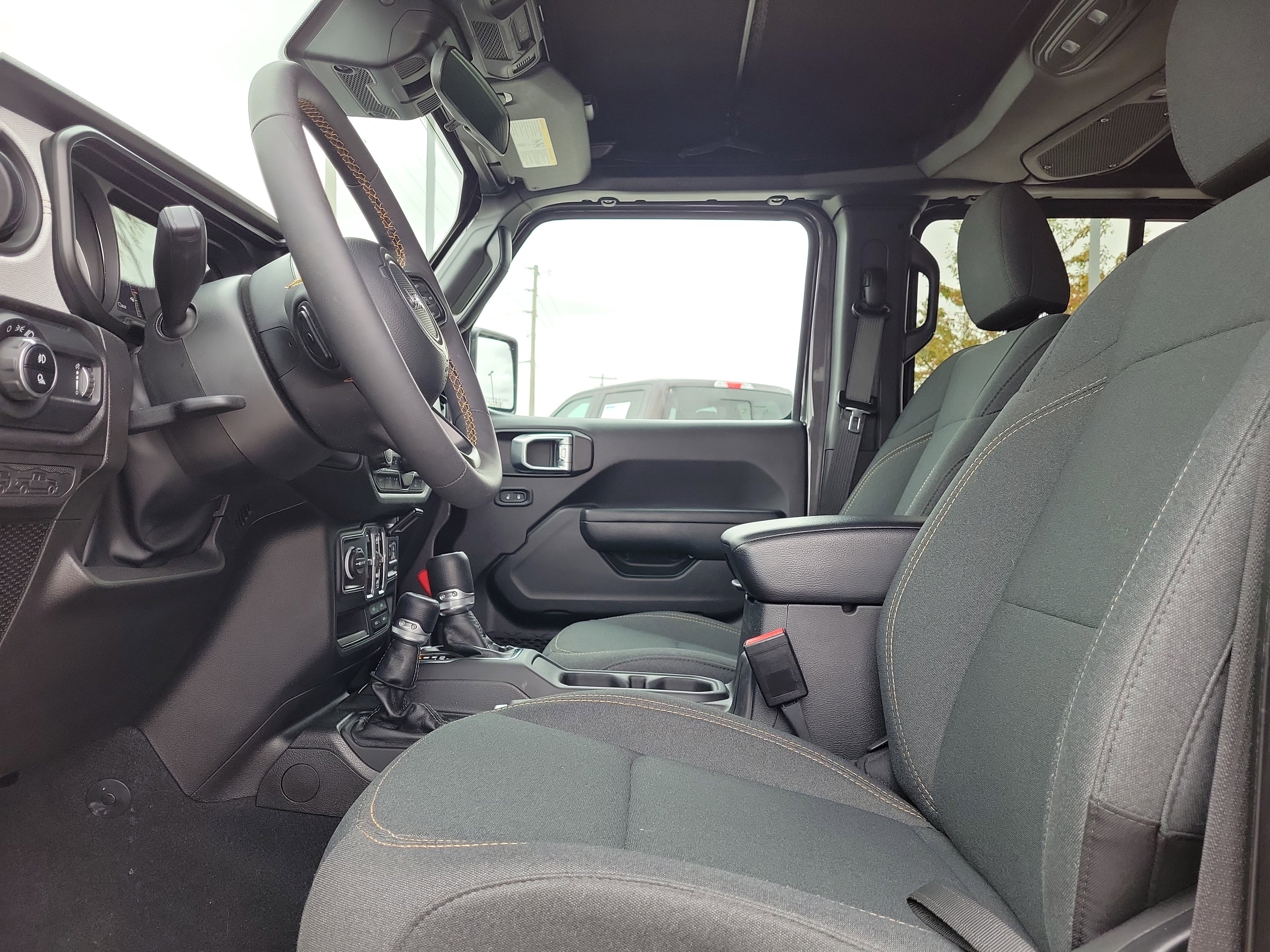 Used 2024 Jeep Gladiator Sport image 19