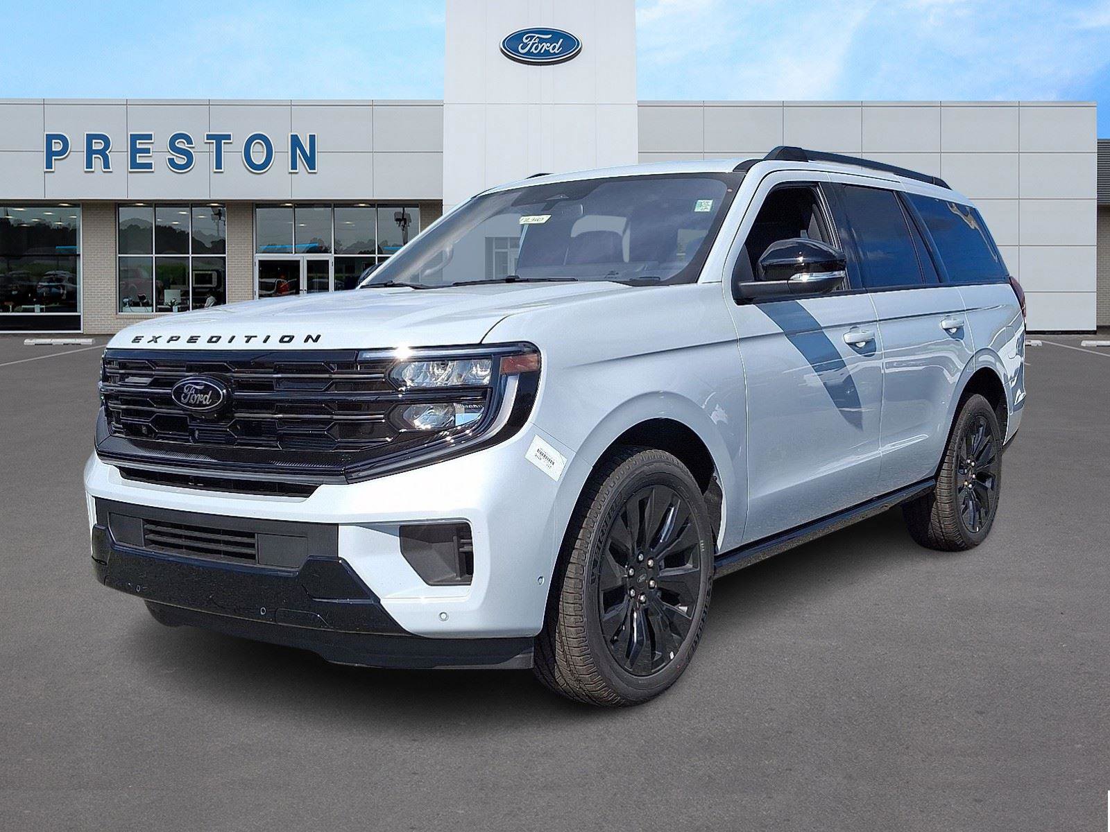 New 2025 Ford Expedition Platinum w/ Stealth Appearance Package