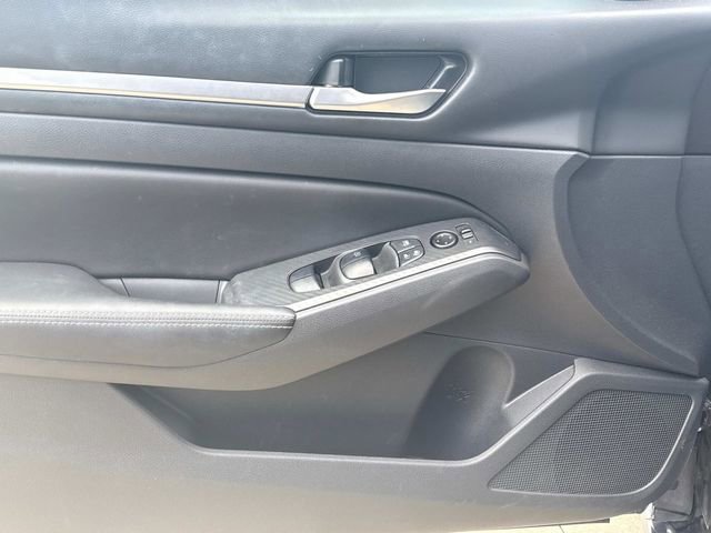 Used 2022 Nissan Altima 2.5 SV image 26
