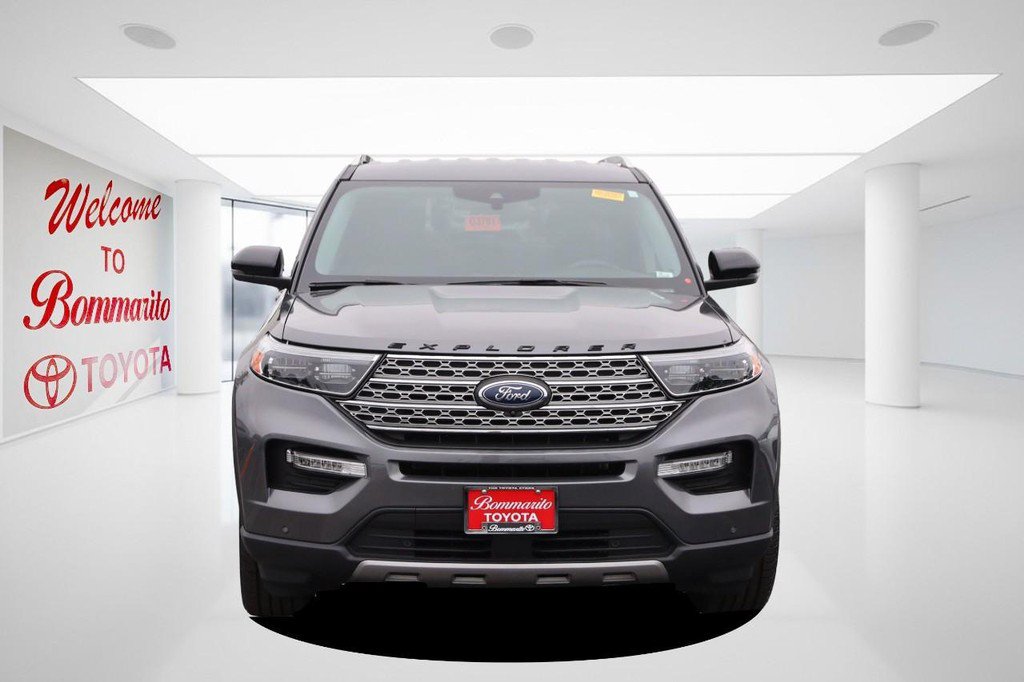 Used 2022 Ford Explorer Limited w/ Equipment Group 301A AWD/4WD image 4