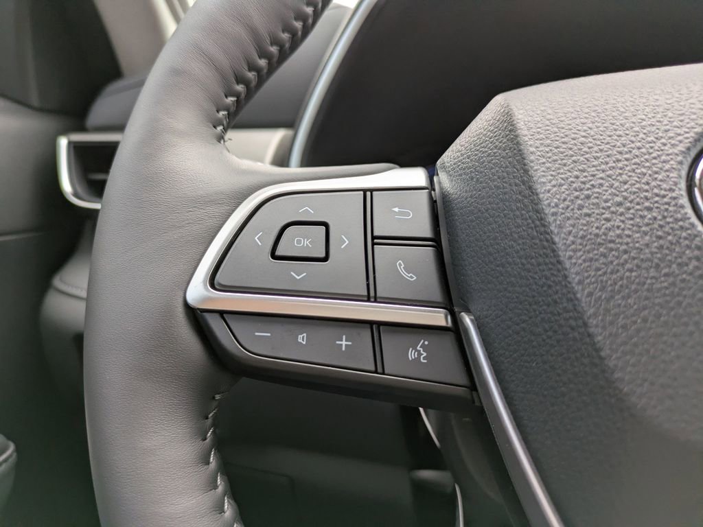 New 2026 Toyota Highlander Limited image 27