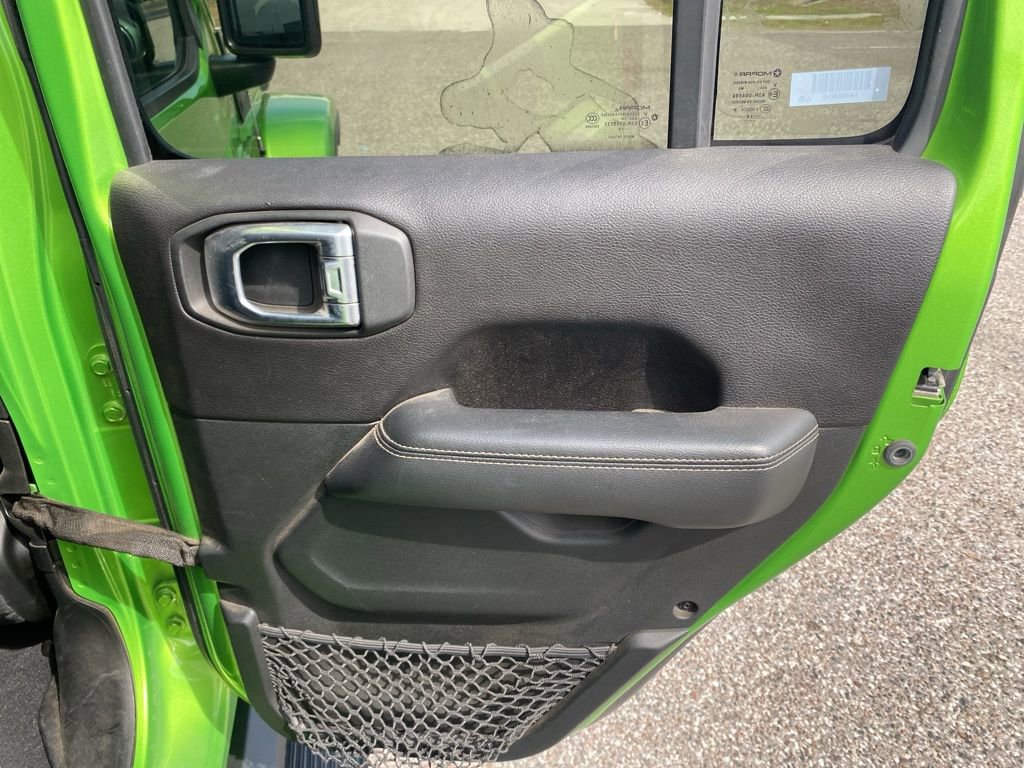 Used 2019 Jeep Wrangler Unlimited Sahara image 15