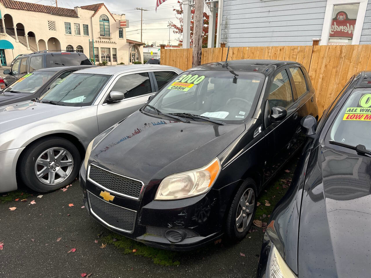 Used 2009 Chevrolet Aveo5 LT w/ Power and Convenience Package image 1