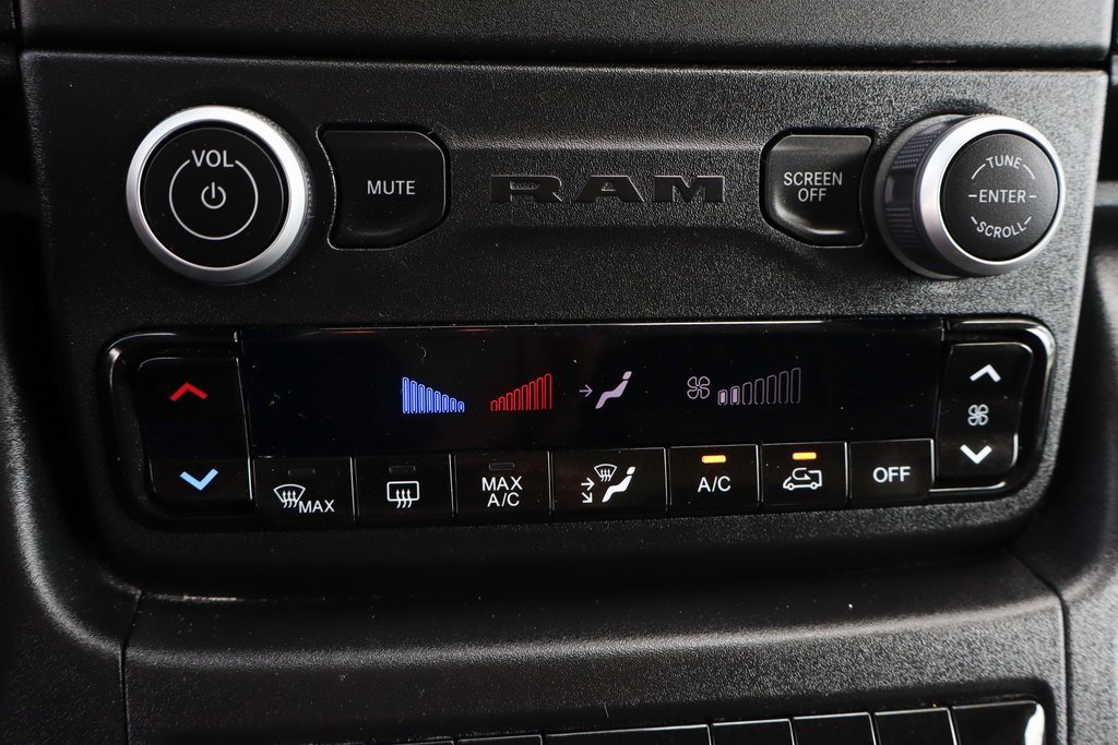 Used 2025 RAM ProMaster 3500 w/ Convenience Group image 40