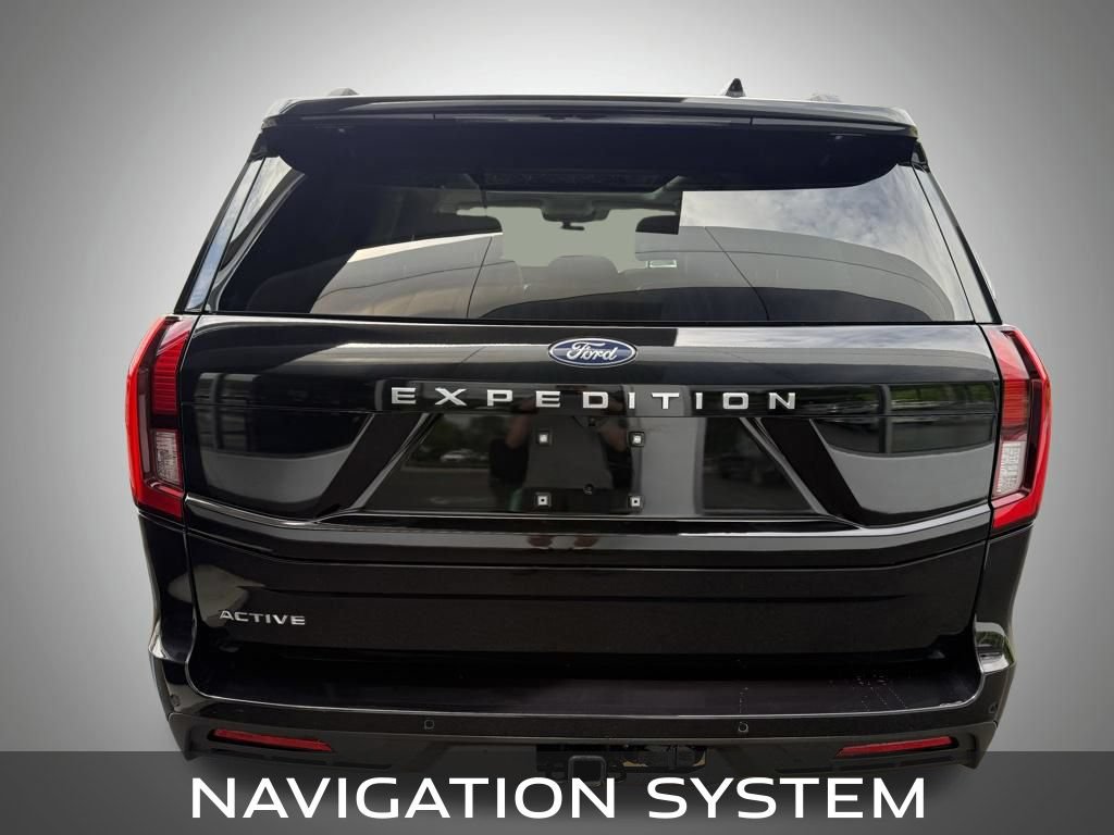 Used 2025 Ford Expedition Active AWD/4WD image 4