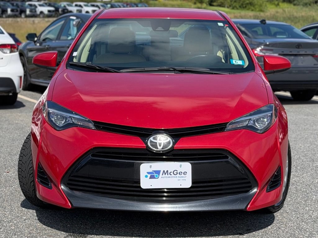 Used 2017 Toyota Corolla LE FWD image 2