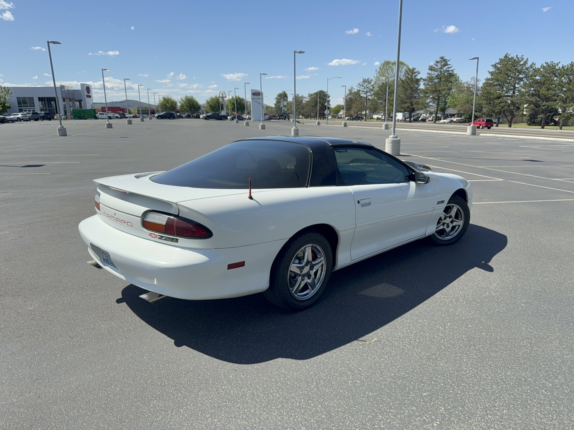 Used 1998 Chevrolet Camaro Z28 w/ Preferred Equipment Group 2 RWD image 8