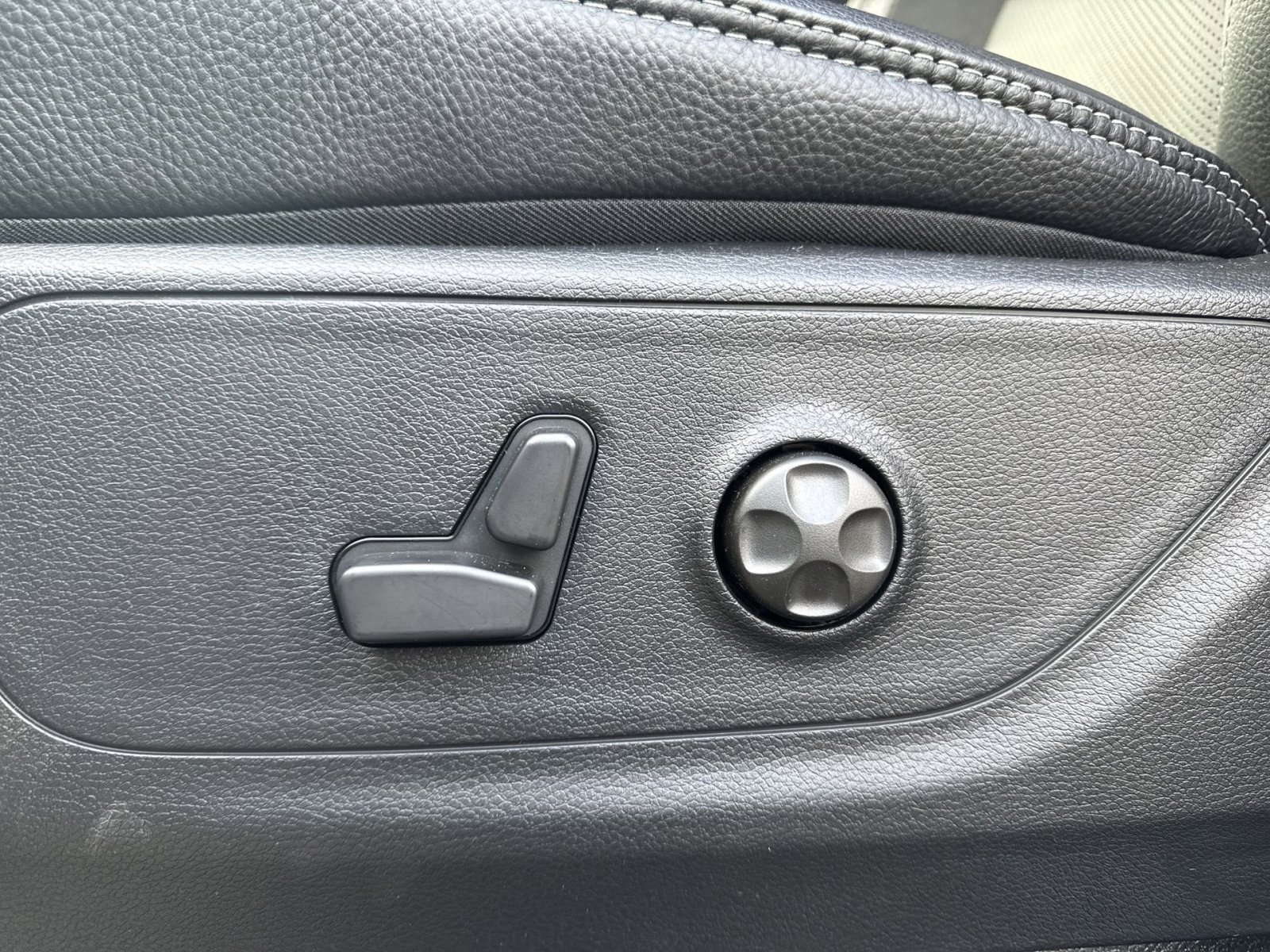 New 2026 RAM 1500 RHO w/ RHO Level 1 Equipment Group image 14