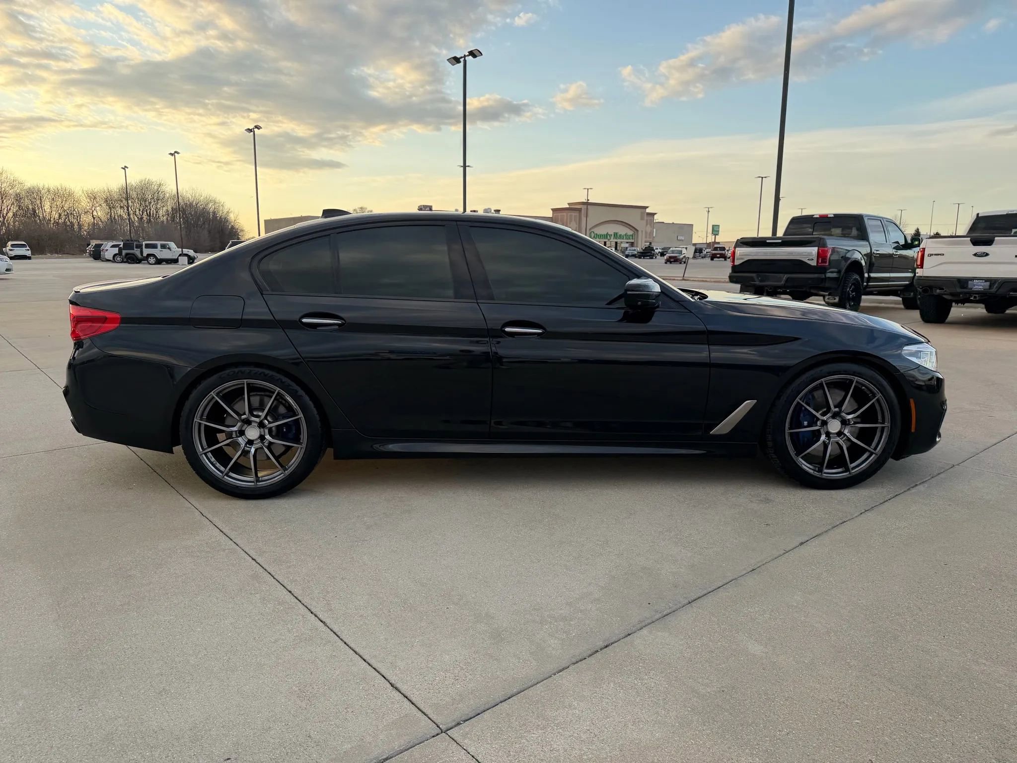 Used 2018 BMW M550i xDrive M550i xDrive Sedan 4D w/ Driving Assistance Package image 20