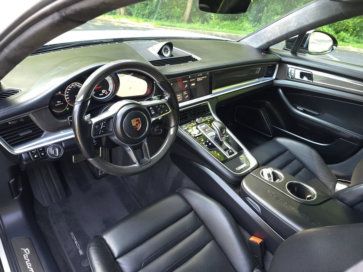 Used 2018 Porsche Panamera Turbo w/ Sport Package AWD/4WD image 2