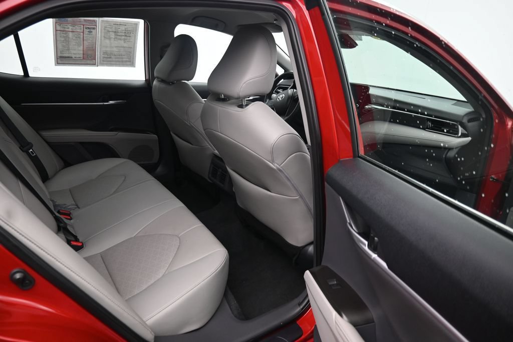 Used 2023 Toyota Camry XSE FWD image 12