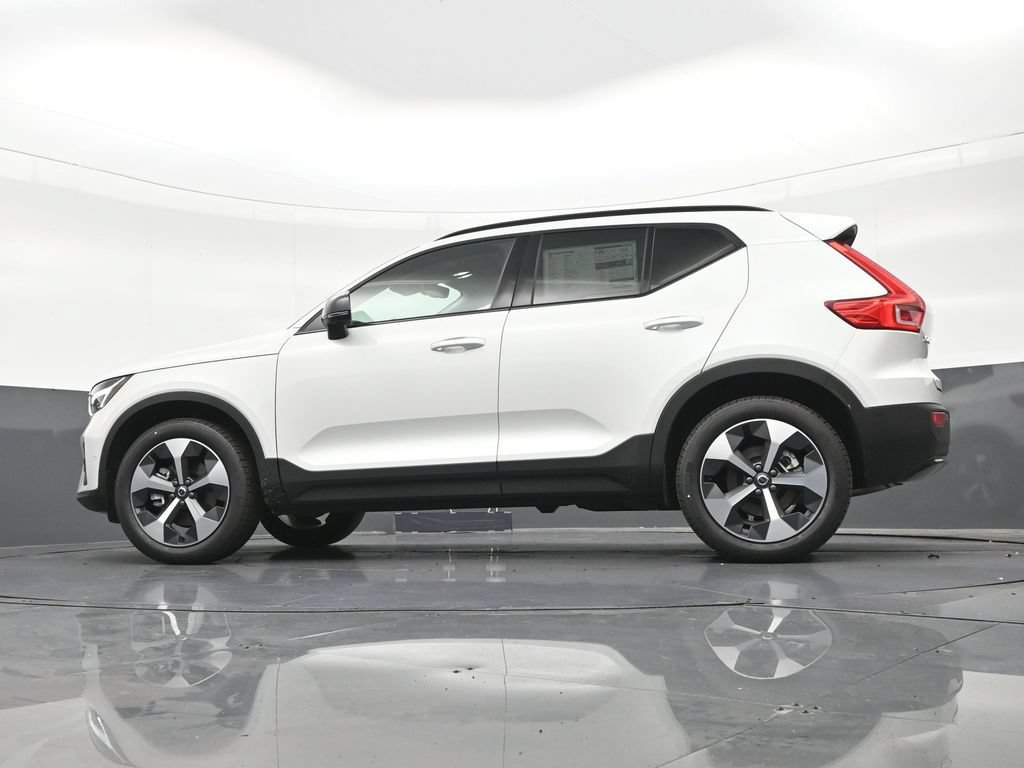 New 2026 Volvo XC40 B5 Plus w/ Climate Package AWD/4WD image 23