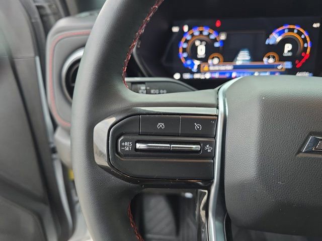 Used 2024 Chevrolet Colorado Z71 w/ Z71 Convenience Package 2 image 16