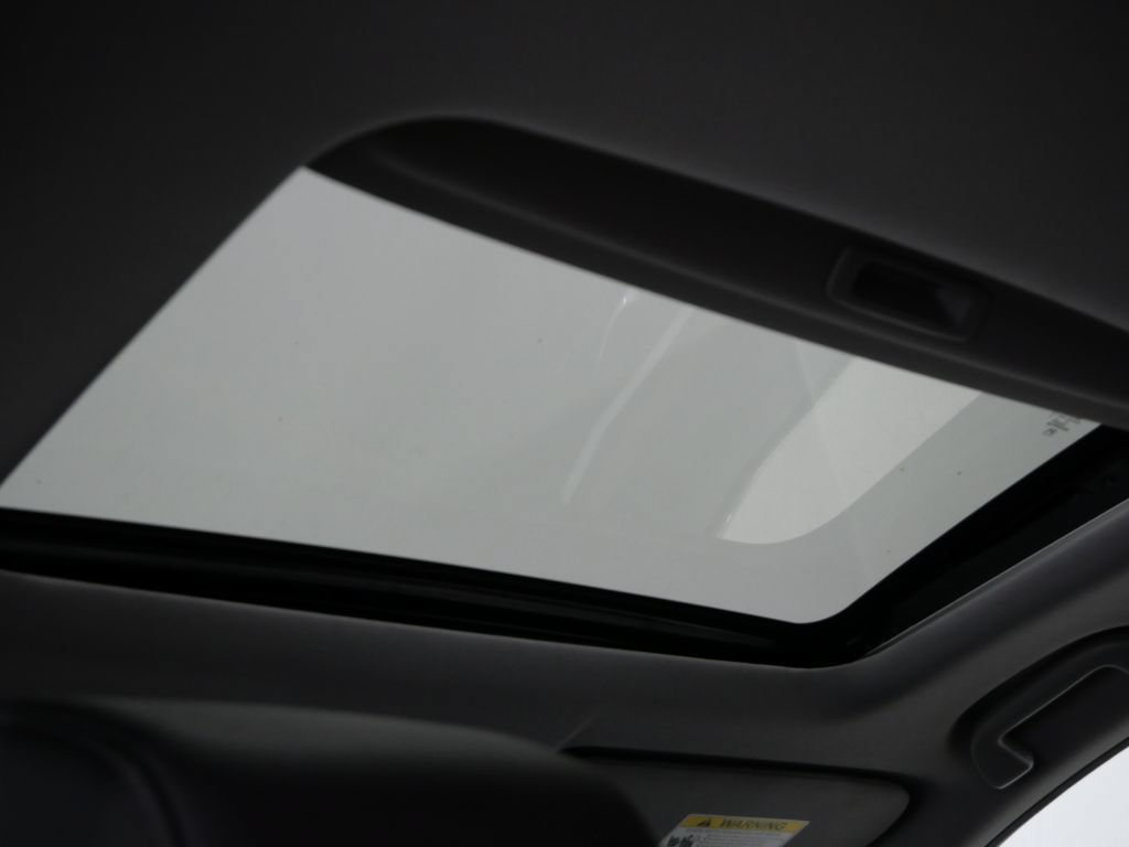 Used 2020 Honda CR-V Touring image 4