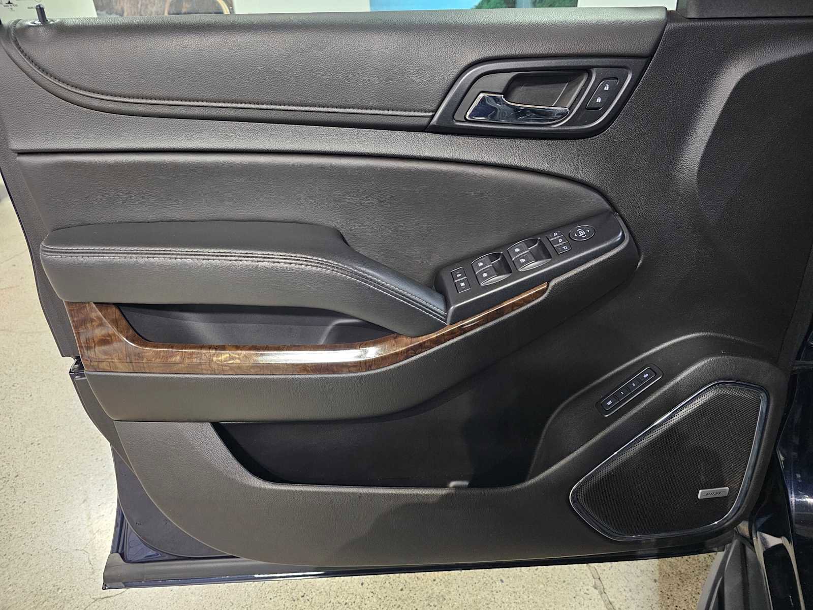 Used 2019 Chevrolet Tahoe LT w/ Luxury Package AWD/4WD image 22
