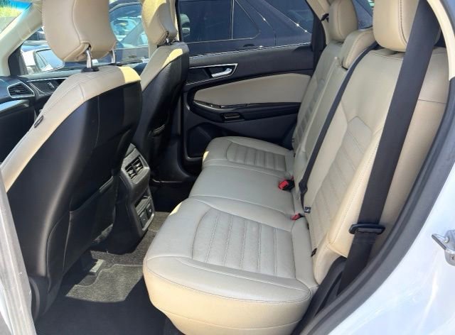 Used 2015 Ford Edge SEL w/ Equipment Group 201A AWD/4WD image 6