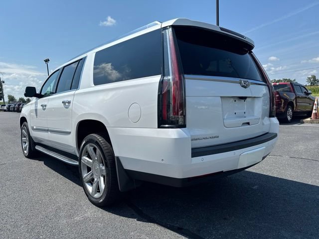 Used 2020 Cadillac Escalade ESV Luxury AWD/4WD image 16