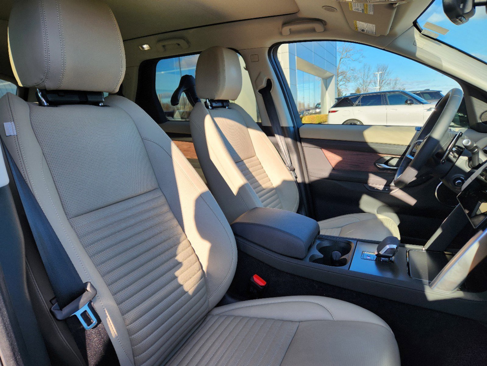 Certified 2024 Land Rover Discovery Sport S image 16