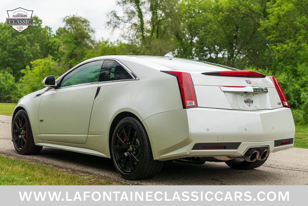 Used 2015 Cadillac CTS V RWD image 2