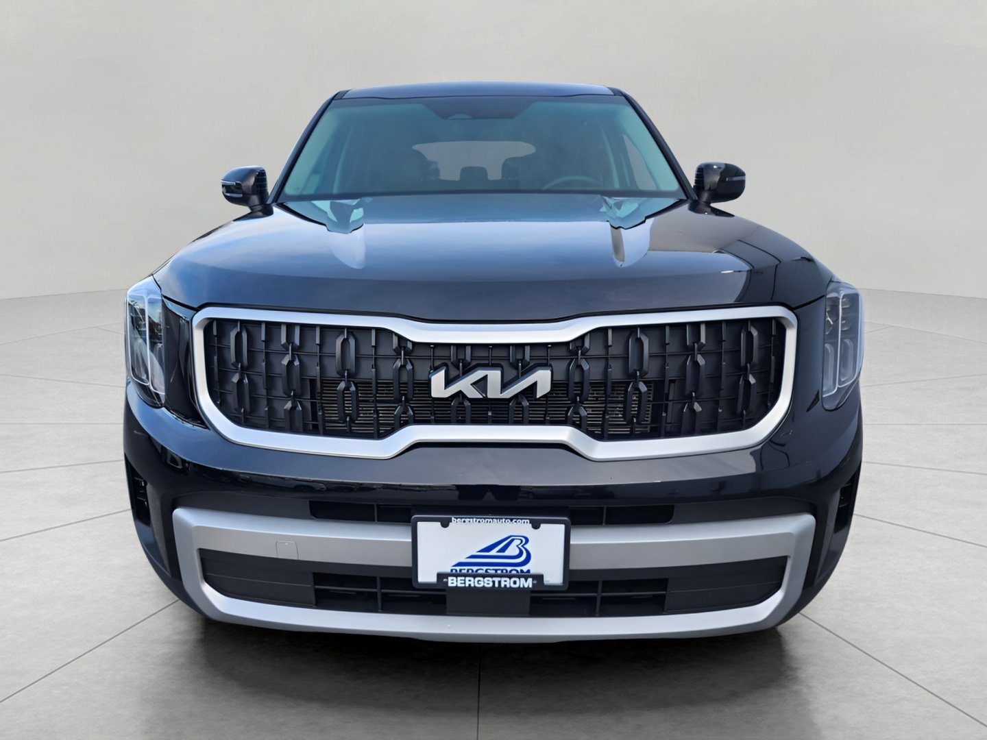 Used 2023 Kia Telluride LX image 4
