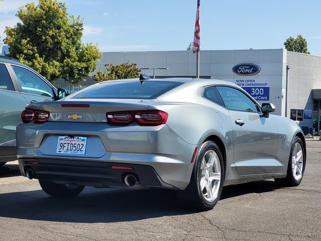 Used 2023 Chevrolet Camaro LT RWD image 6
