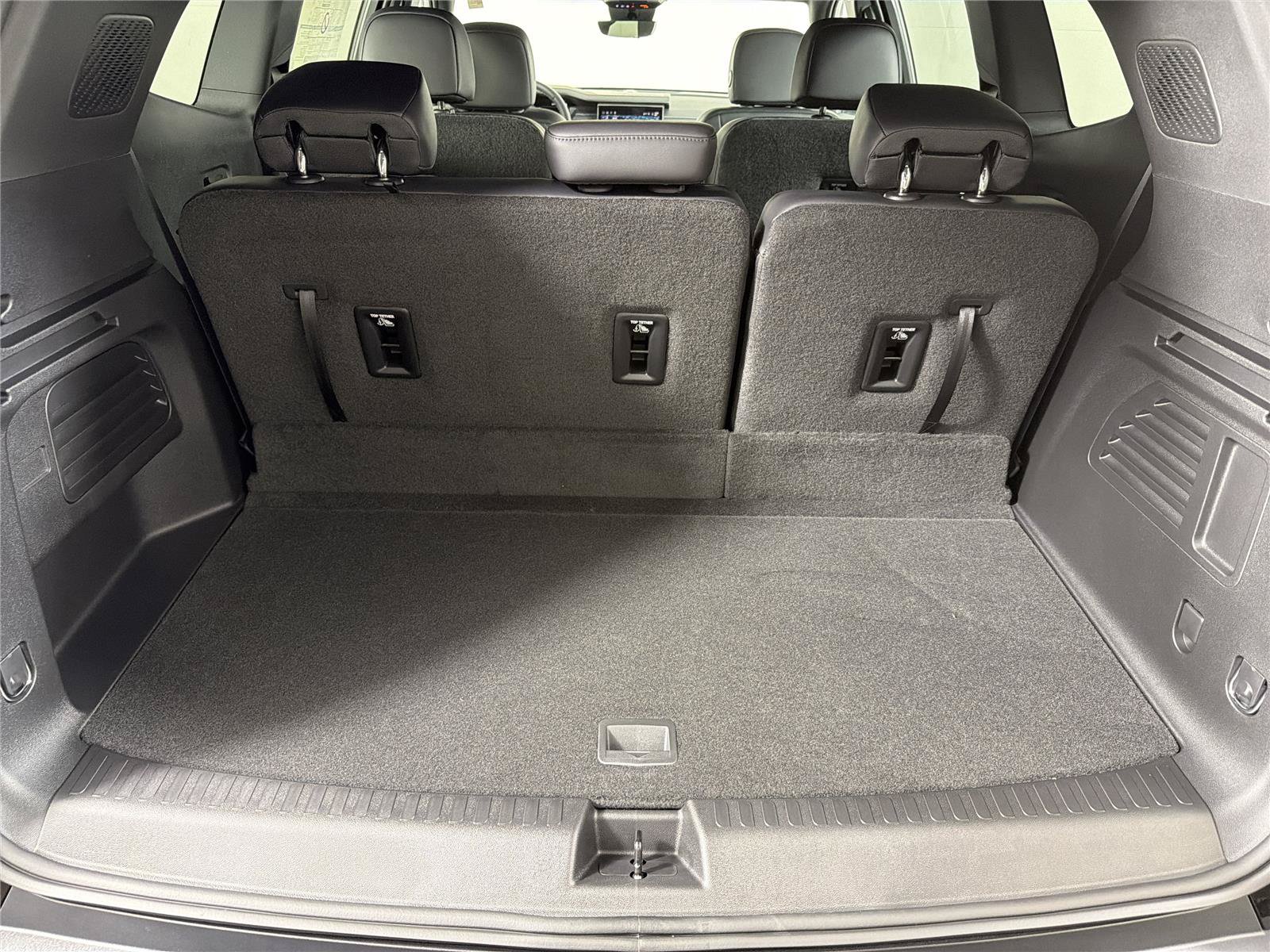 New 2026 GMC Acadia Elevation w/ Black Edition FWD image 17