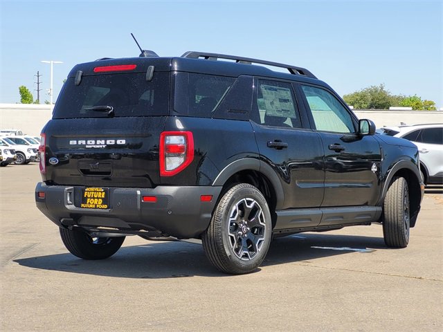 New 2025 Ford Bronco Sport Outer Banks image 4