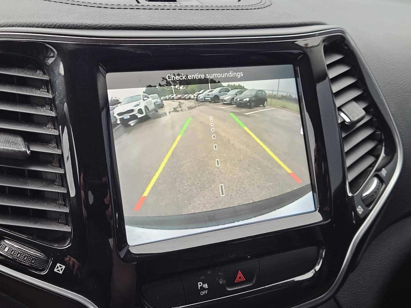 Used 2019 Jeep Cherokee Limited FWD image 18