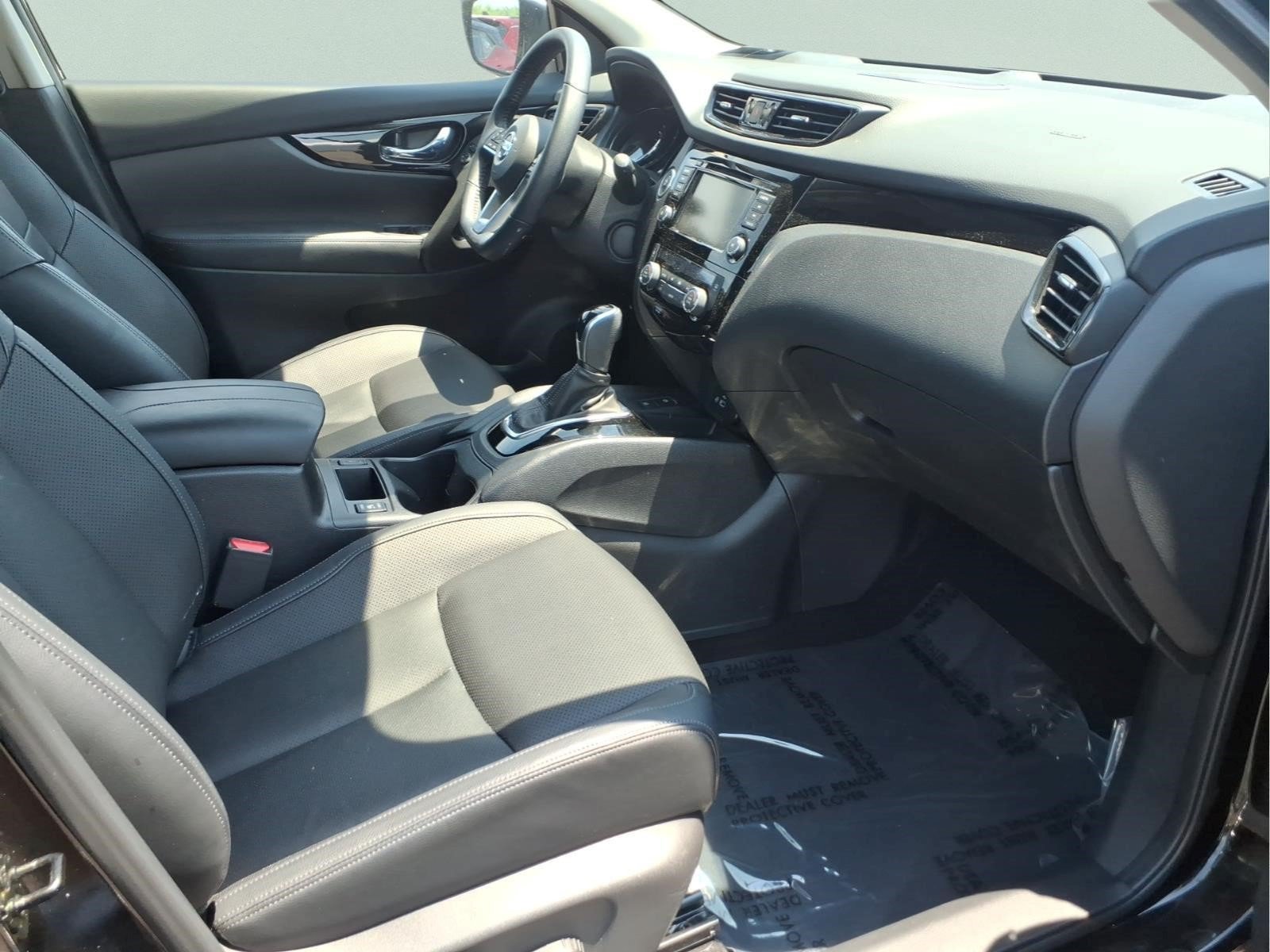 Certified 2022 Nissan Rogue Sport SL w/ Premium Package AWD/4WD image 29
