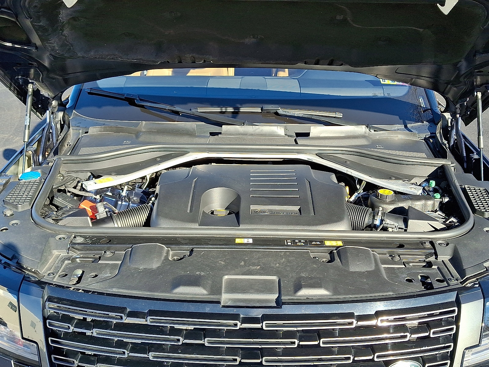 Used 2023 Land Rover Range Rover SE image 27