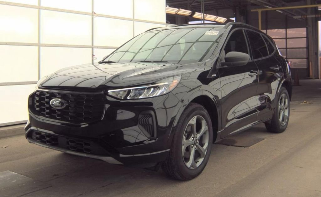 Used 2024 Ford Escape ST-Line w/ Tech Pack #1 image 2