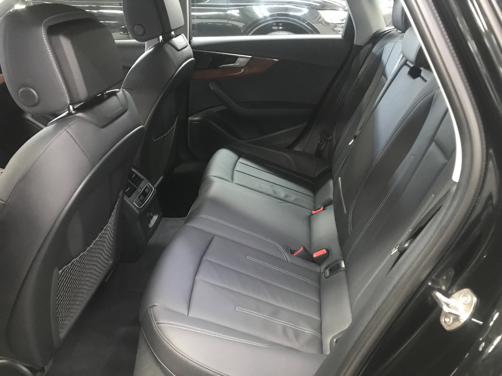 Used 2023 Audi A4 2.0T Premium w/ Convenience Package AWD/4WD image 9