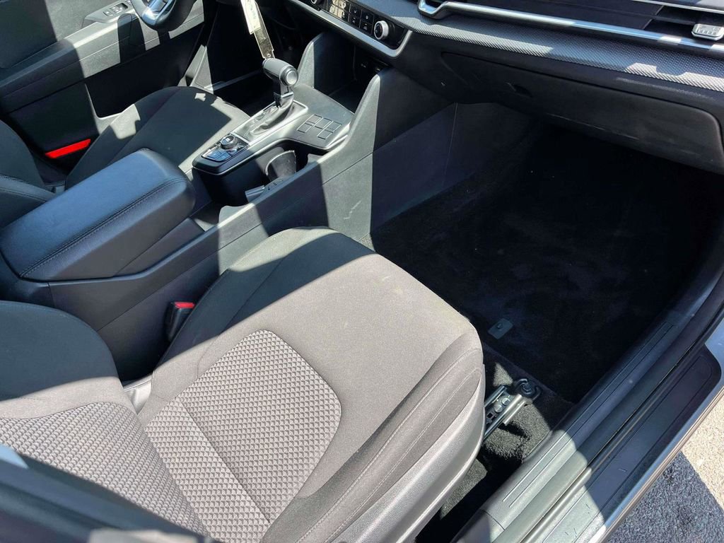 Used 2023 Kia Sportage LX FWD image 11