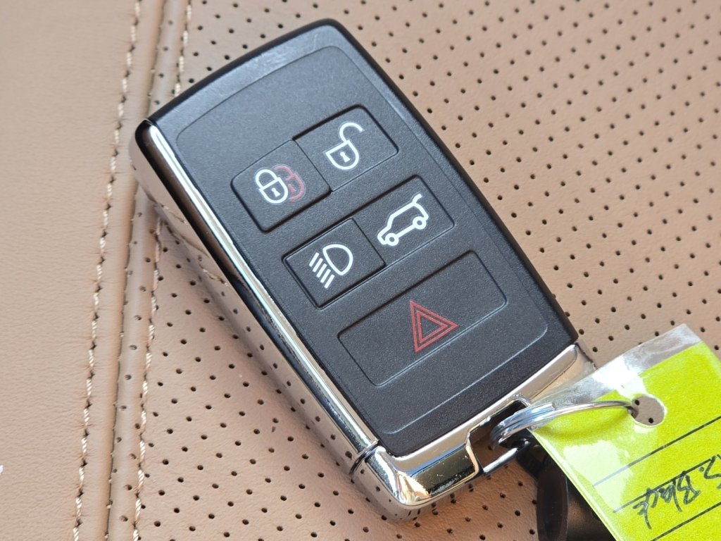 New 2025 Land Rover Defender 110 S image 45