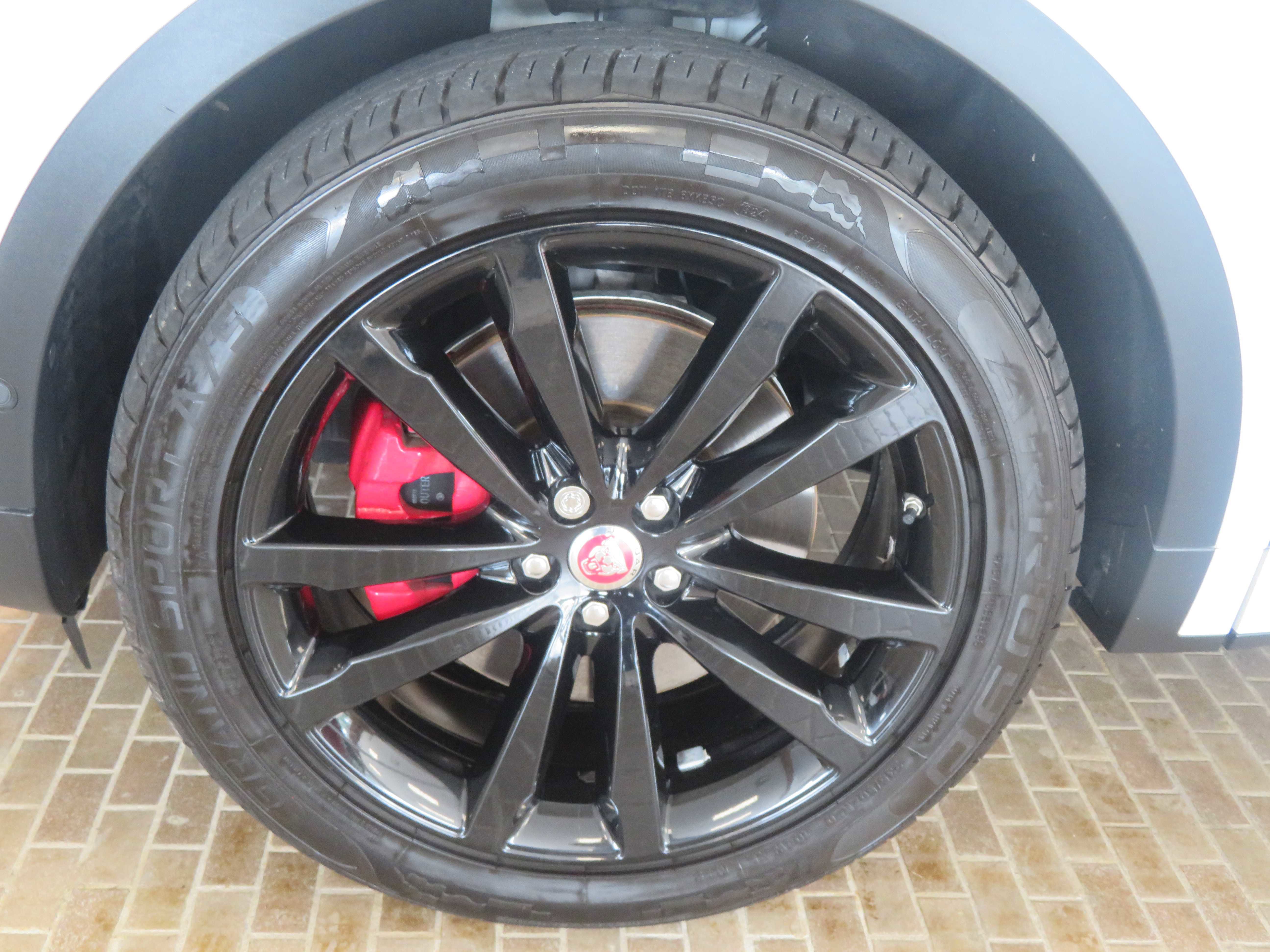 Used 2020 Jaguar E-PACE R-Dynamic SE AWD/4WD image 7