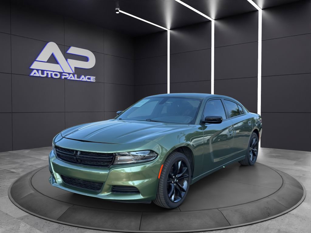 Used 2018 Dodge Charger SXT w/ Blacktop Package