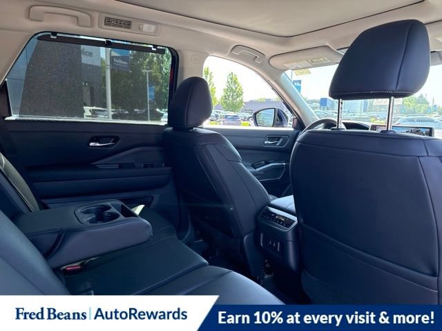 New 2026 Nissan Pathfinder SL w/ SL Premium Package (P04) AWD/4WD image 15