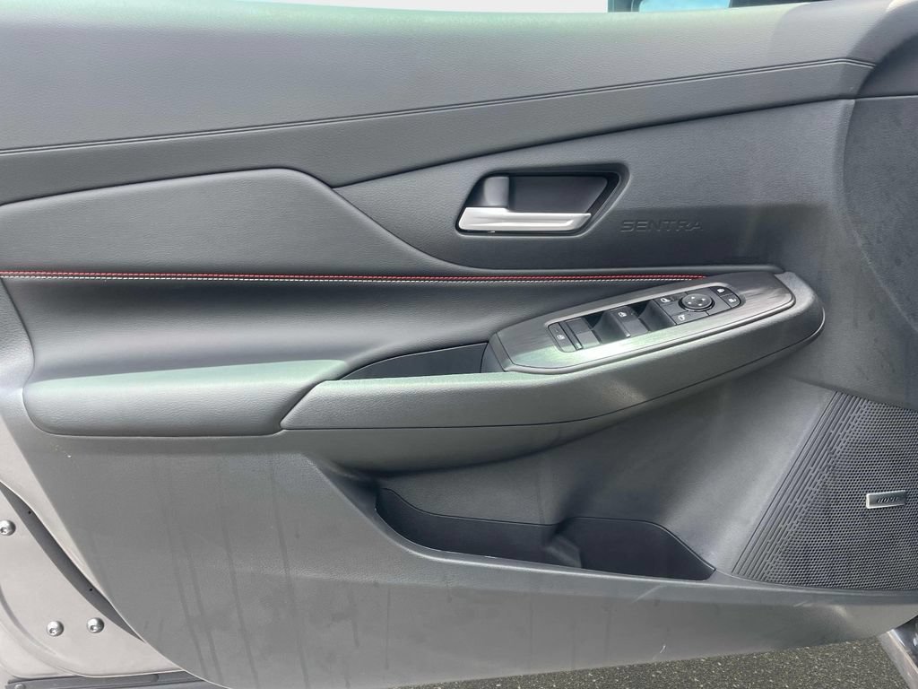 New 2026 Nissan Sentra SR w/ SR Premium Package FWD image 16